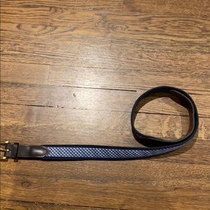 Vineyard Vines blue whale belt size 36